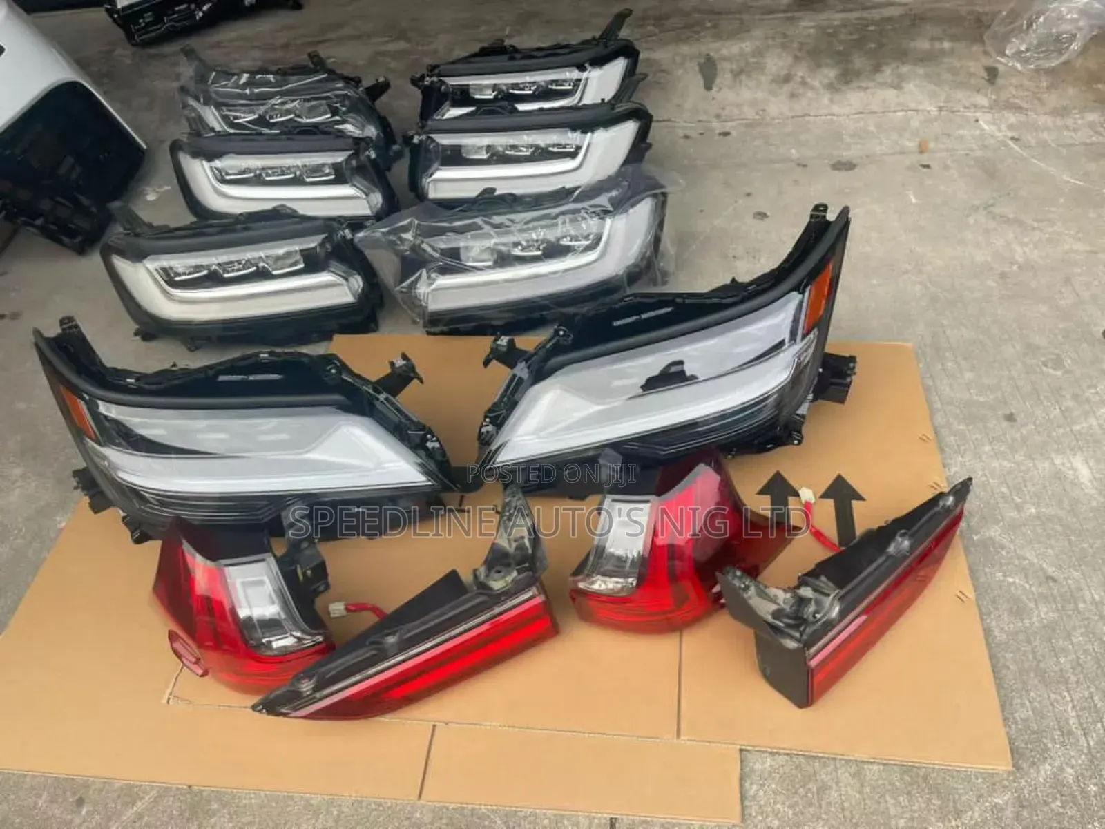 Complete Set Of Head Lamp Toyota Land Cruiser Lc300 2024_2025 Original