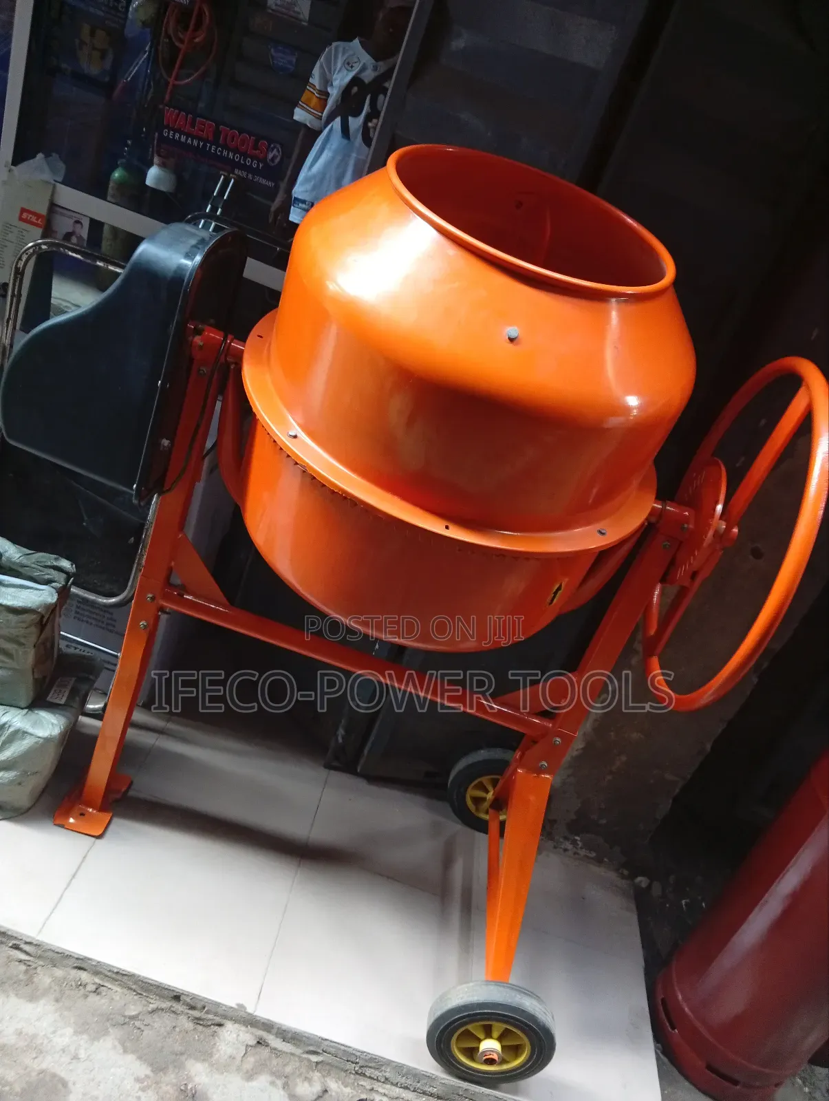 Portable Concrete Mixer, Commonly Used for Mixing Cement,