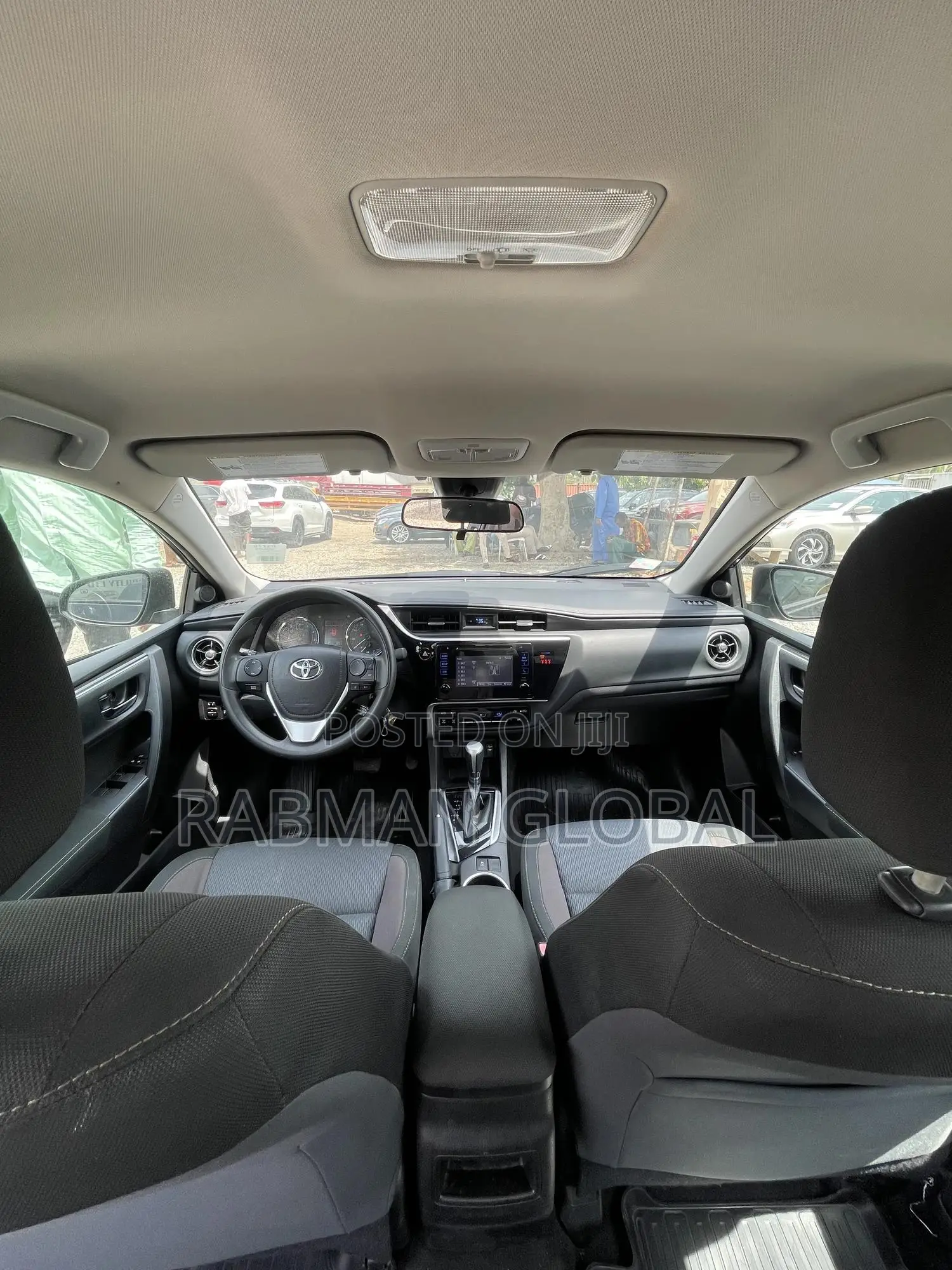 Toyota Corolla LE (1.8L 4cyl 2A) 2018 Black