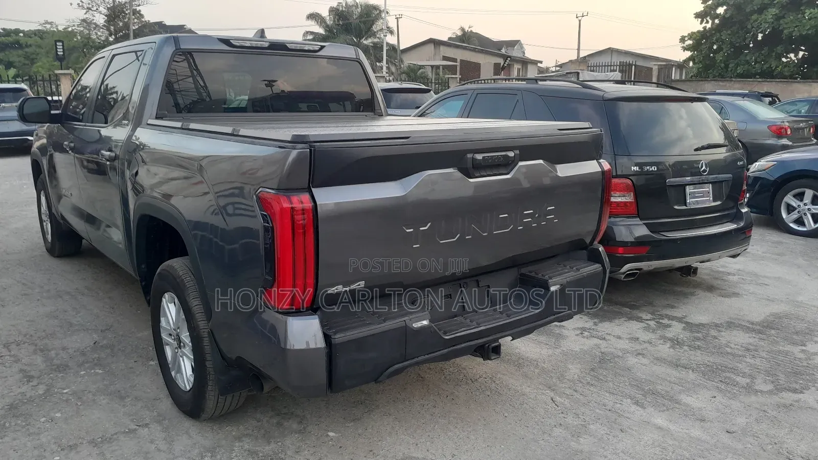 Toyota Tundra Limited CrewMax SB w/6.5' Bed 2025 Gray