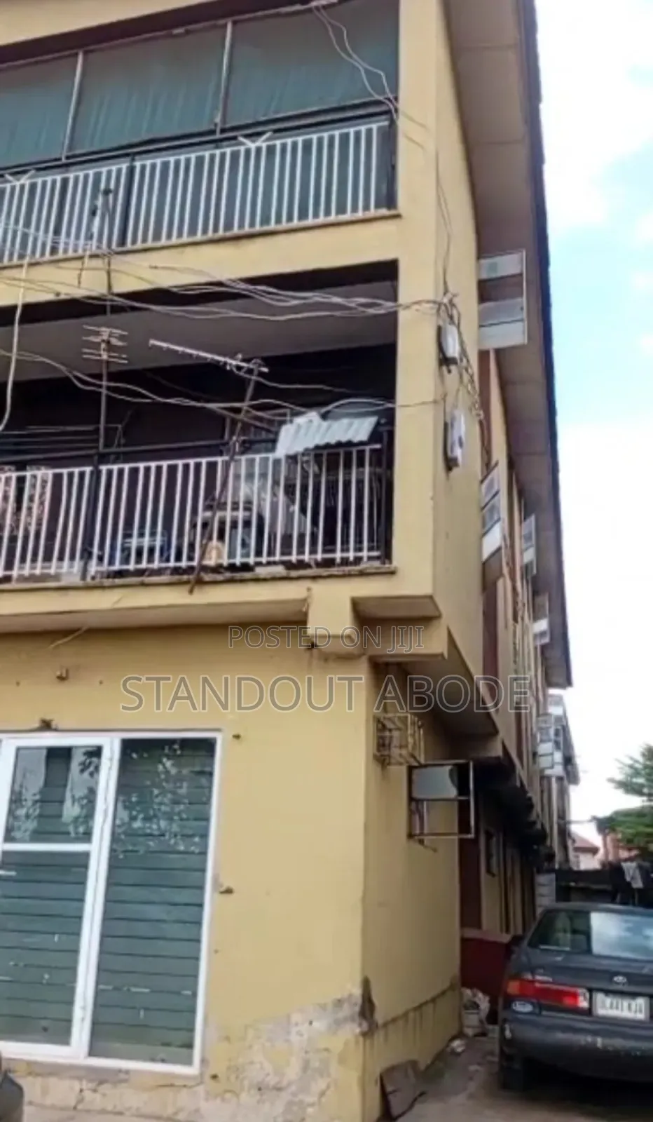 3bdrm Block of Flats in Secure Location, Akowonjo for sale