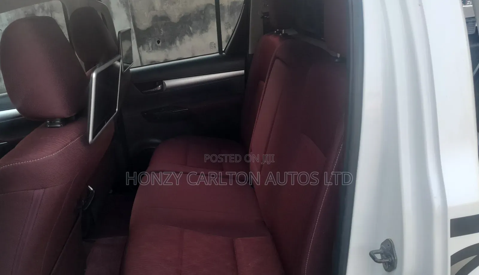 Toyota Hilux Revo Double Cab Petrol 2.7 AWD 2019 White