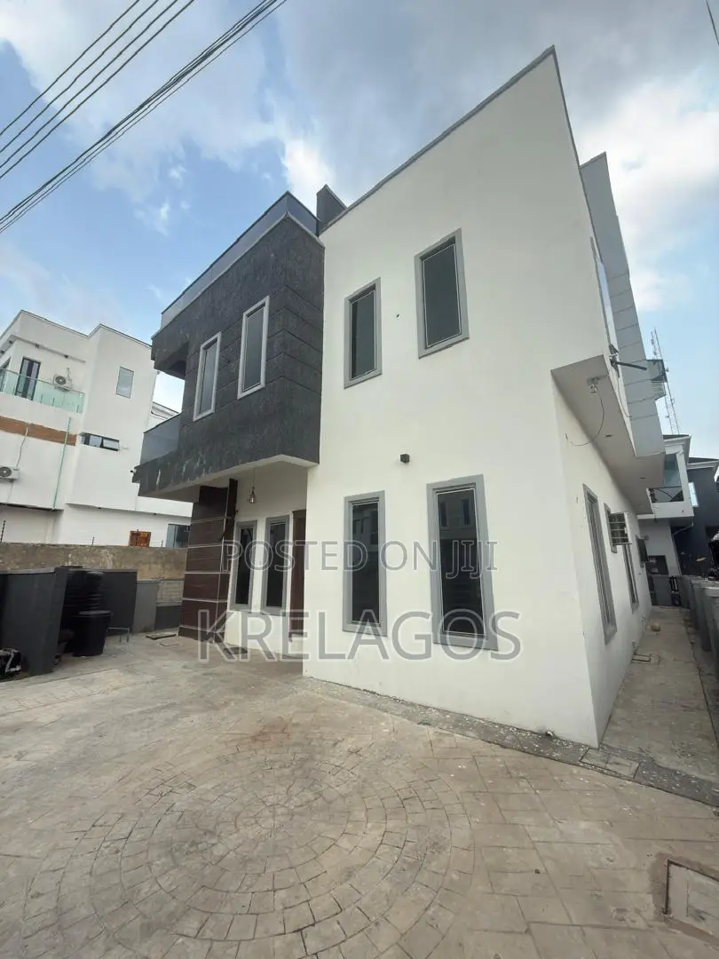 5bdrm Duplex in Ikota for rent