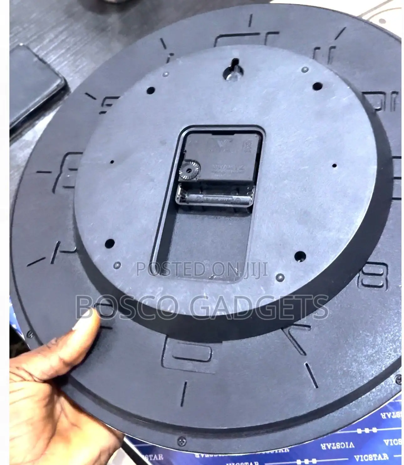 Quality Modern Large Wireless Wall Clock Hidden Camera
