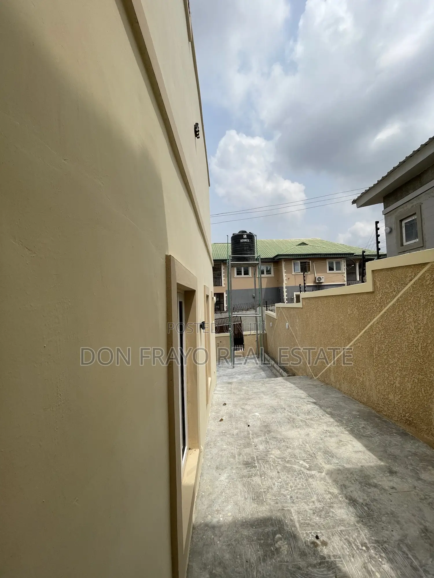 3bdrm Bungalow in Near Eleyele Bridge for sale