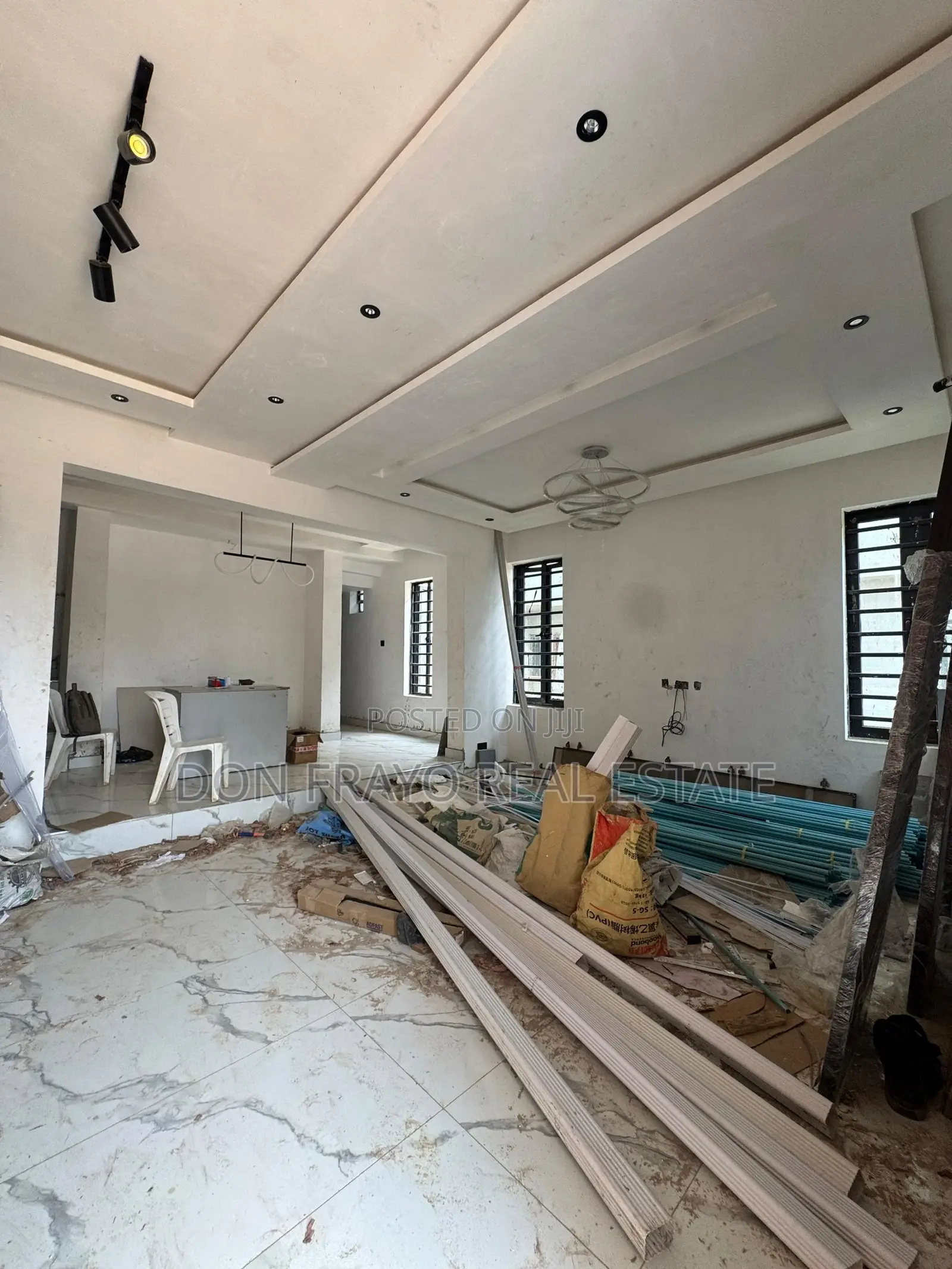 4bdrm Duplex in Jericho Gra for sale