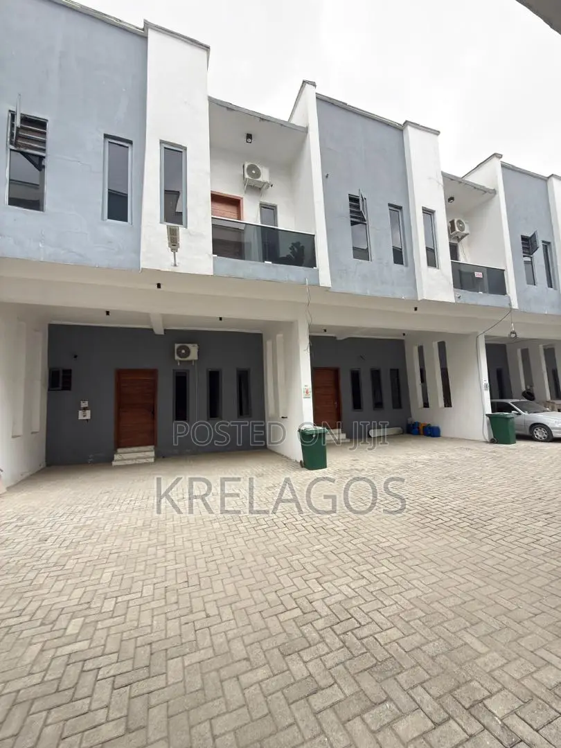 4bdrm Duplex in Ikota for sale