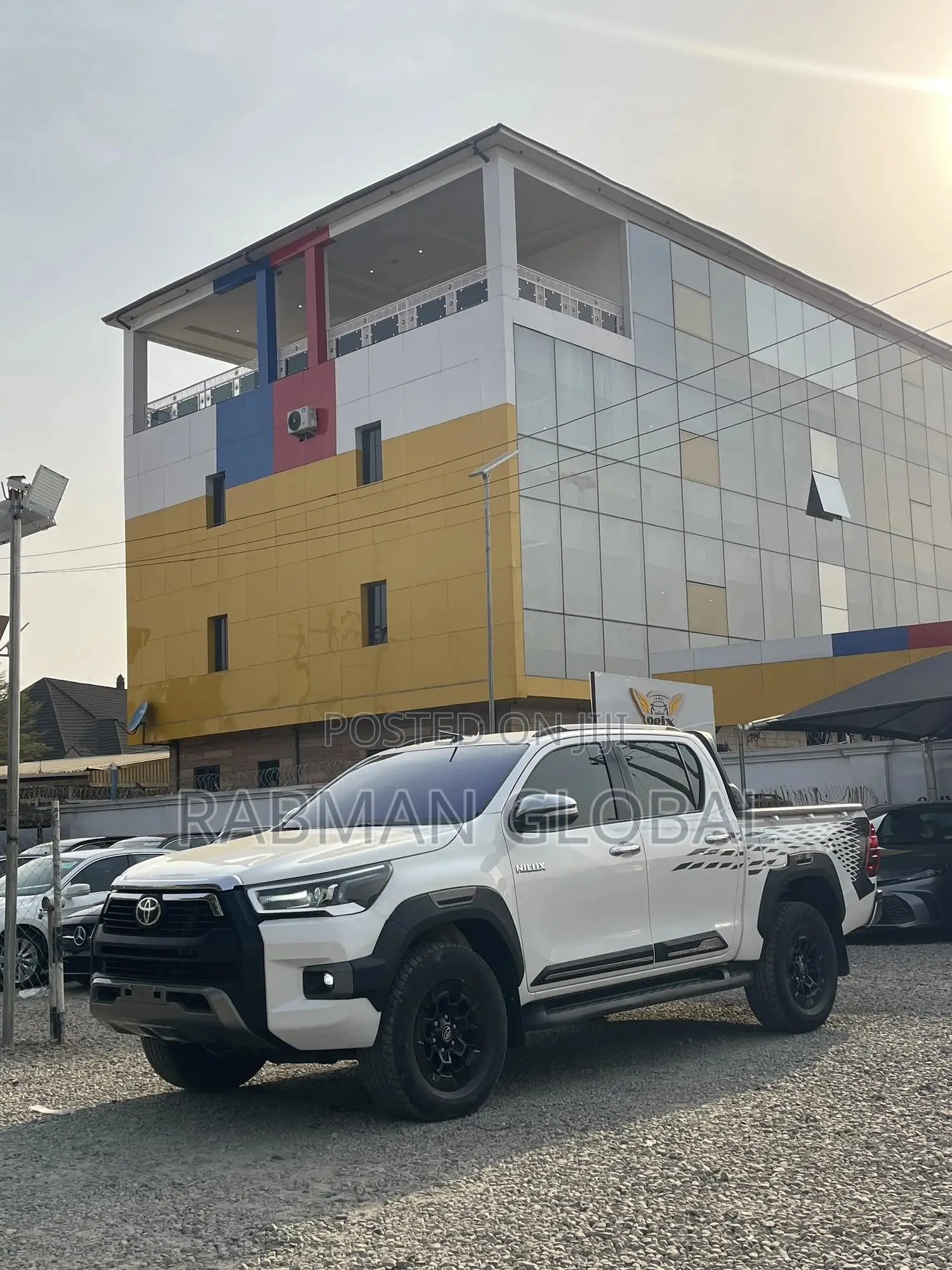 Toyota Hilux Revo Double Cab Petrol 2.7 RWD 2021 White