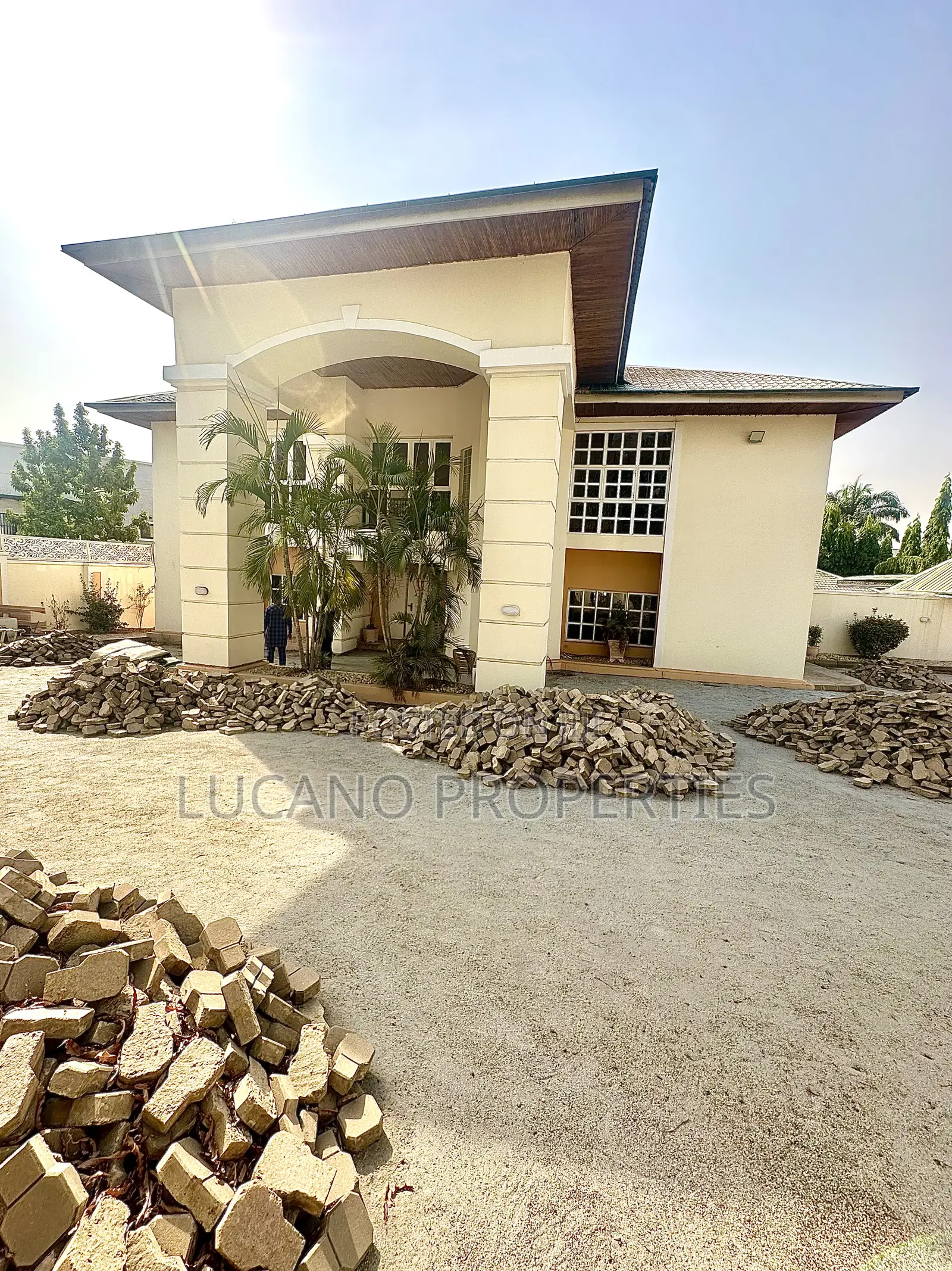 5bdrm Duplex in Wuse District for rent