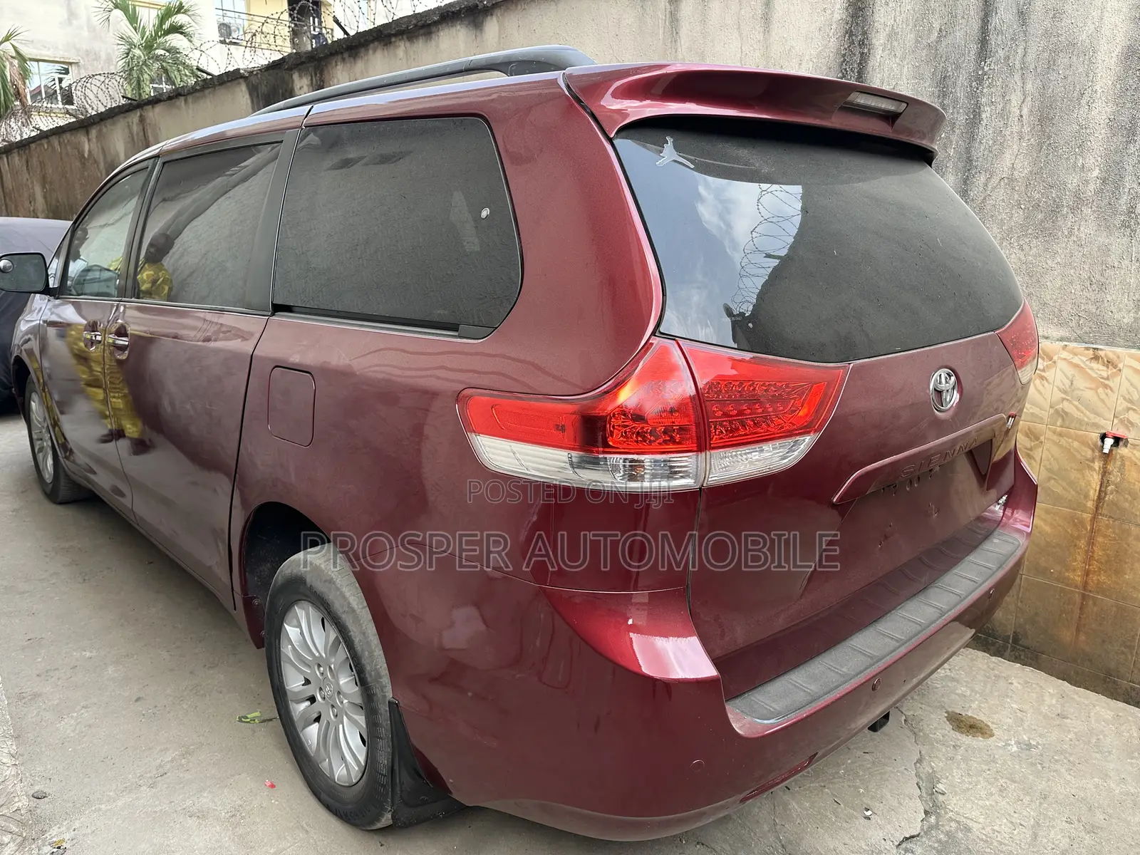 Toyota Sienna XLE 8 Passenger 2012 Red