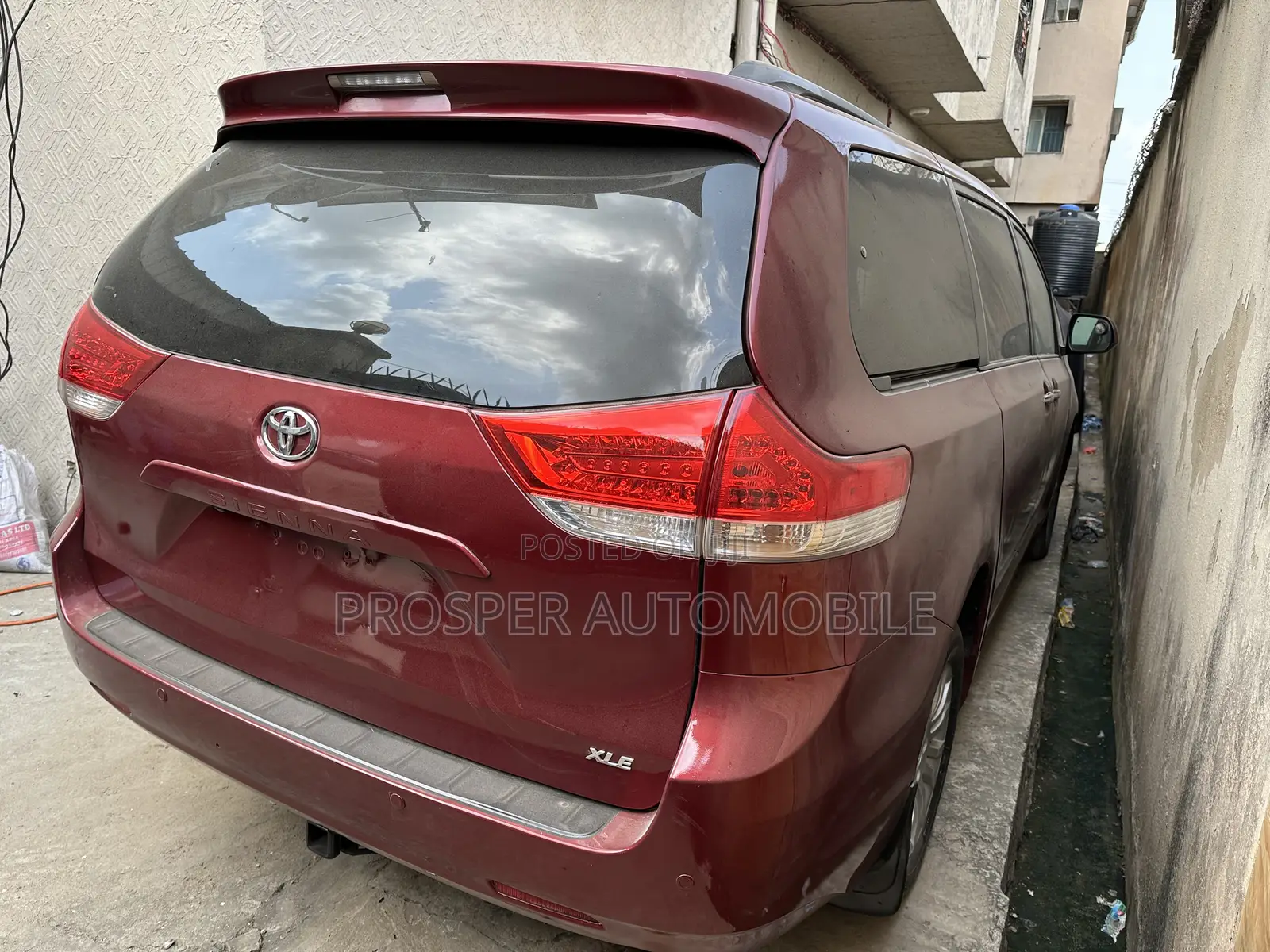 Toyota Sienna XLE 8 Passenger 2012 Red