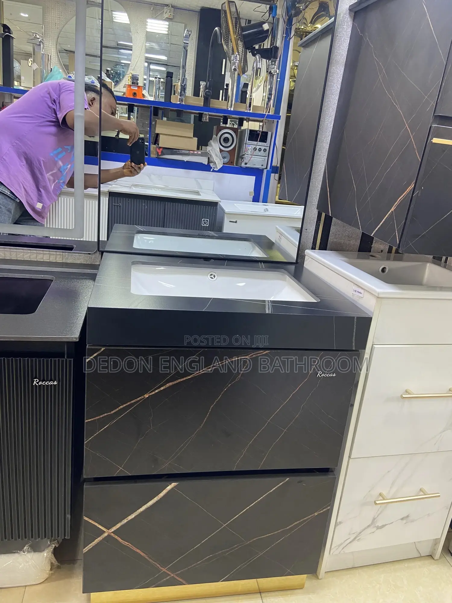 England Standard Stand Free Marble Cabinet With Led Mirror