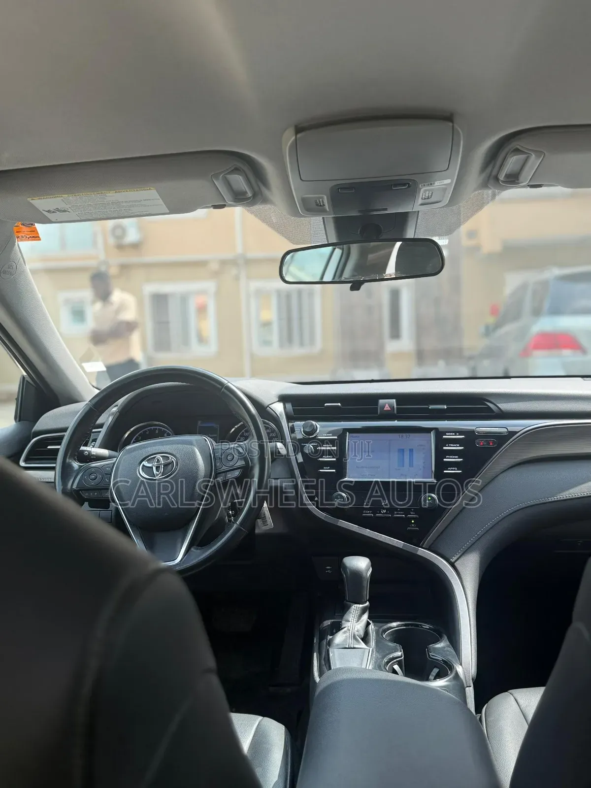Toyota Camry SE (2.5L 4cyl 8A) 2019 Silver