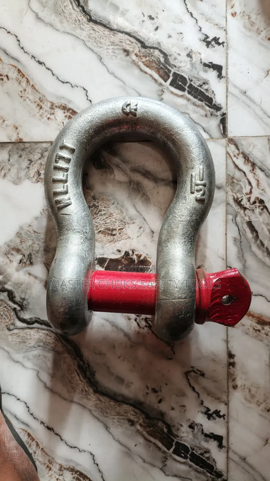 17 Ton Shackles