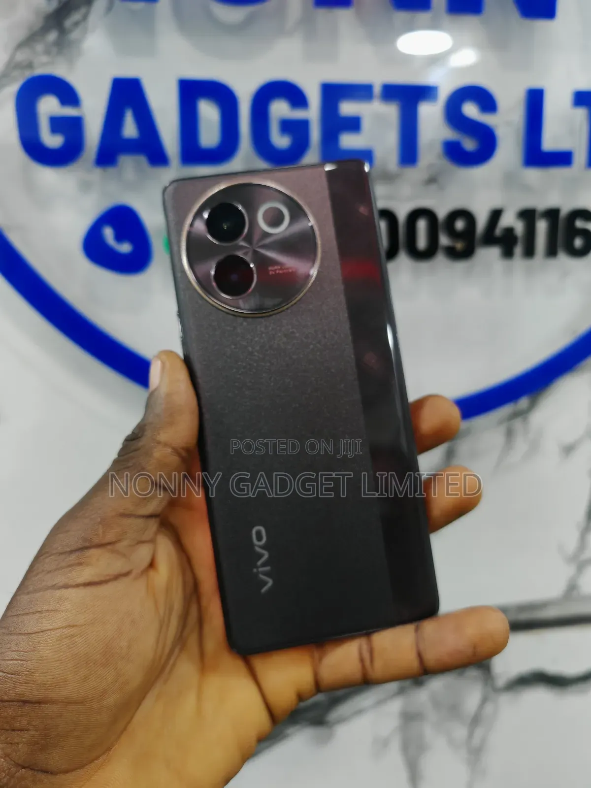 Vivo V30e 256 GB Red