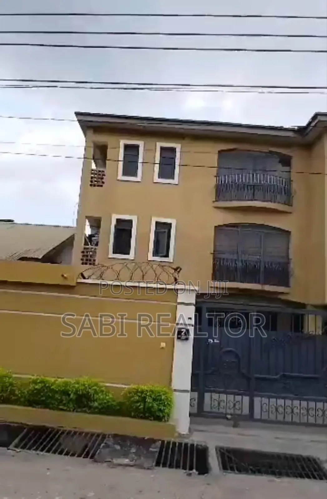 Furnished 3bdrm Block of Flats in Pedro, Igando / Ikotun/Igando