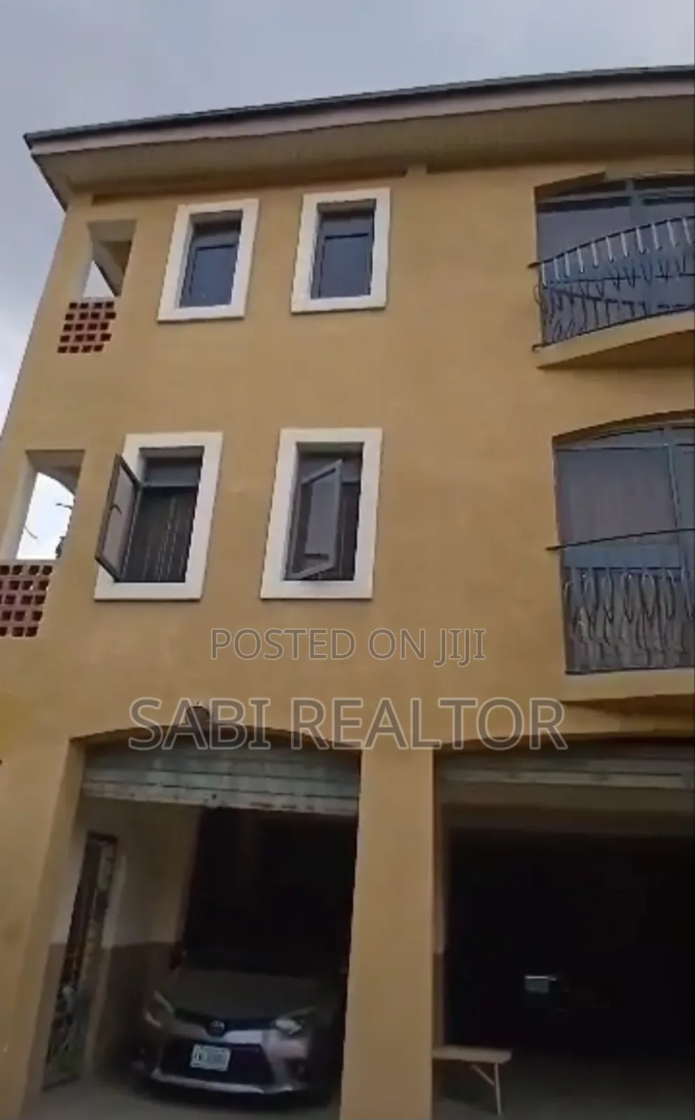 Furnished 3bdrm Block of Flats in Pedro, Igando / Ikotun/Igando