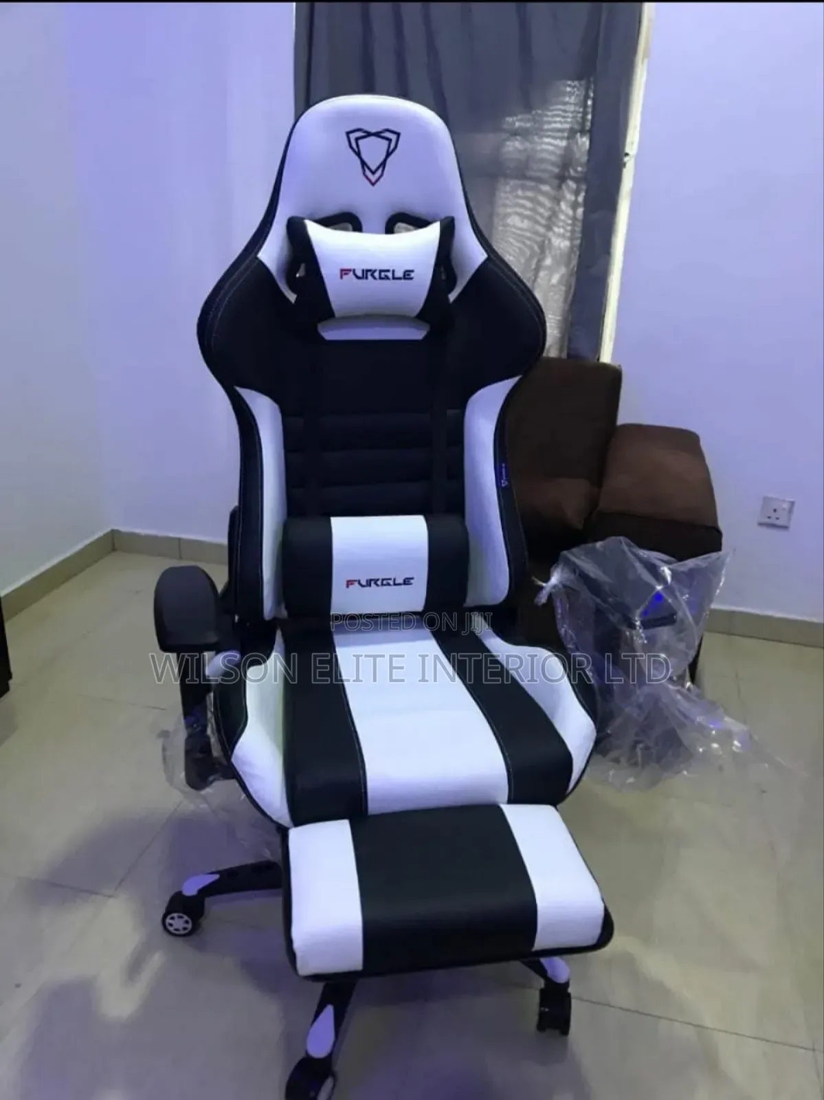 Gaming Chair With Footrest