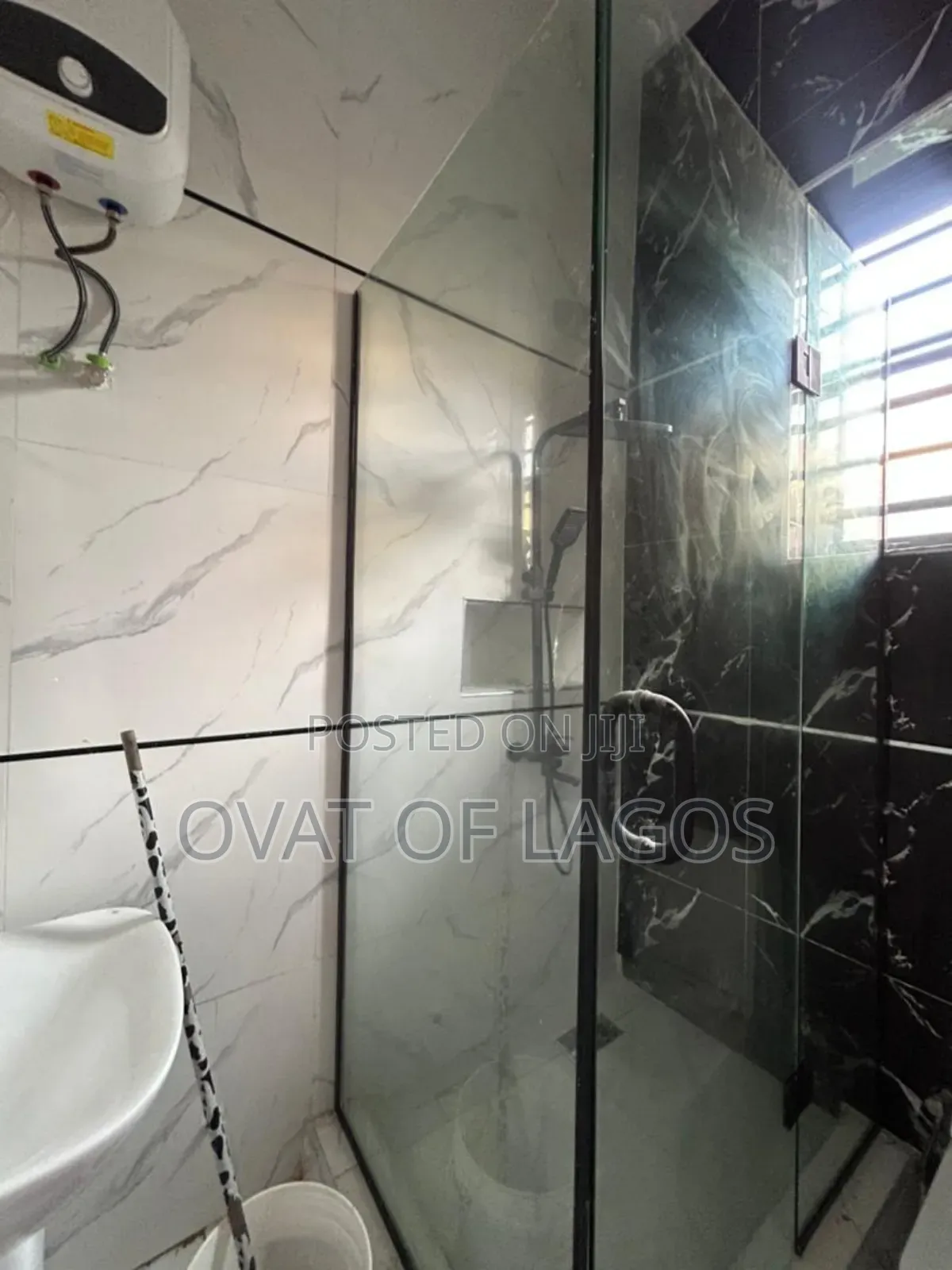 5bdrm Duplex in Ologolo for sale
