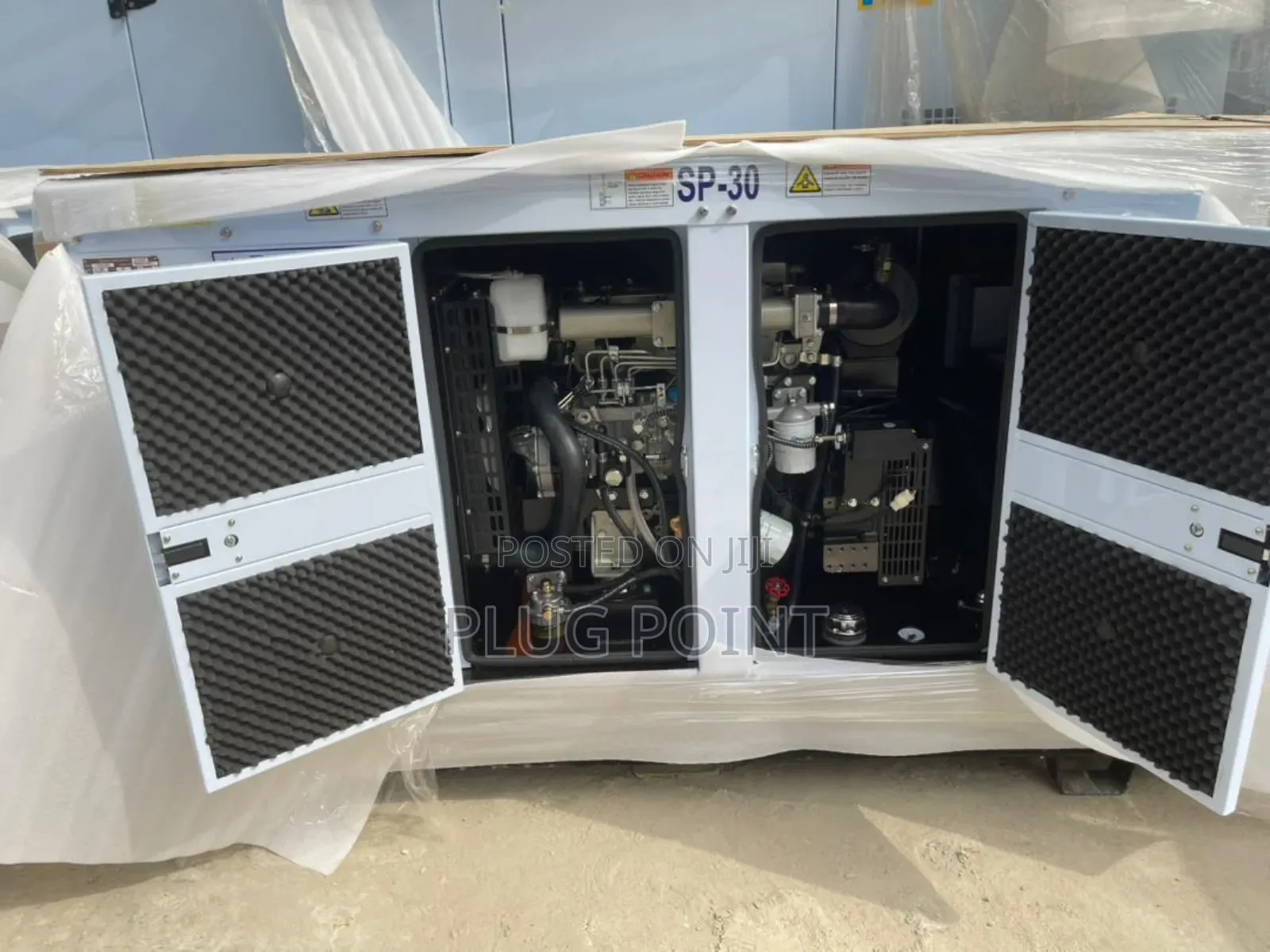 Perkins 30kva Diesel Engine Soundproof Generator for Commercial Use