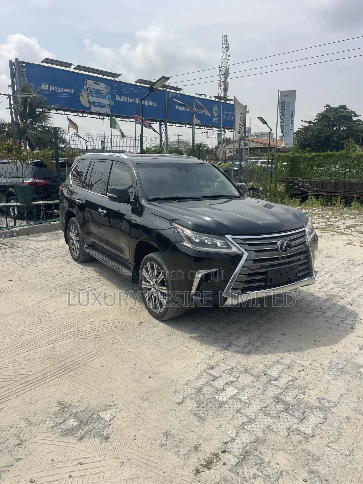 Lexus LX 570 AWD 2016 Black