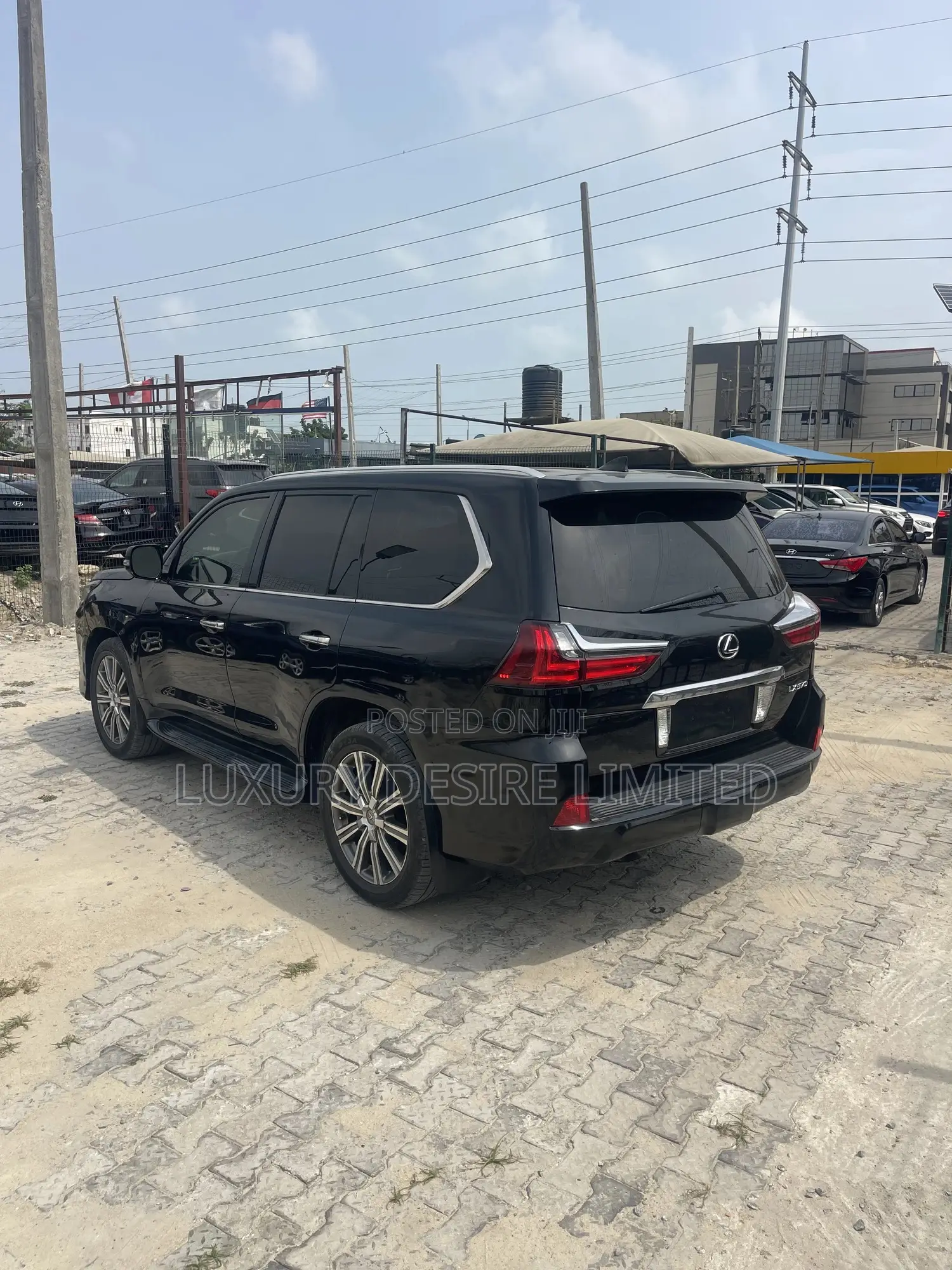 Lexus LX 570 AWD 2016 Black