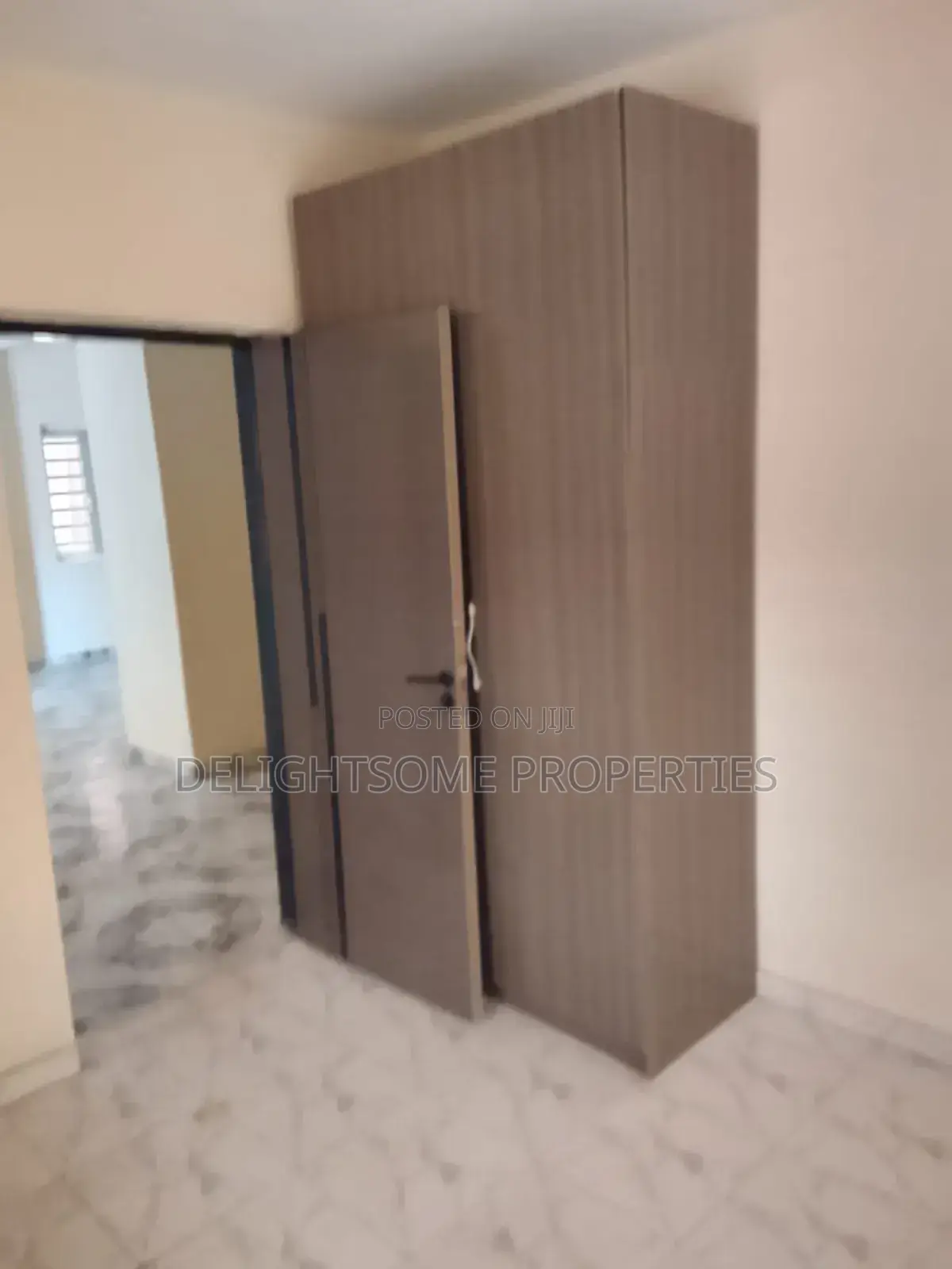 3bdrm Block of Flats in Loyola, Agodi for rent