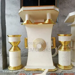 Sermon Stand With 2 Flower Vases