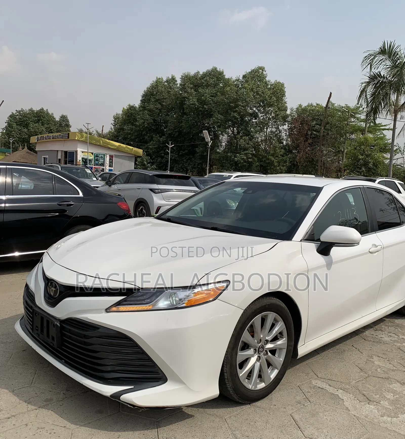 Toyota Camry 2018 White