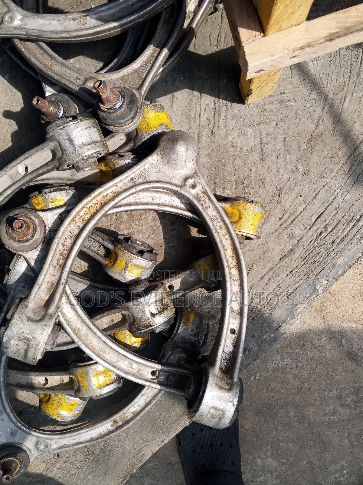 Upper Arms Benz C300 W205
