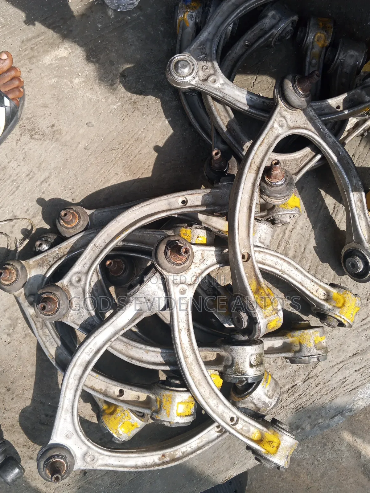 Upper Arms Benz C300 W205