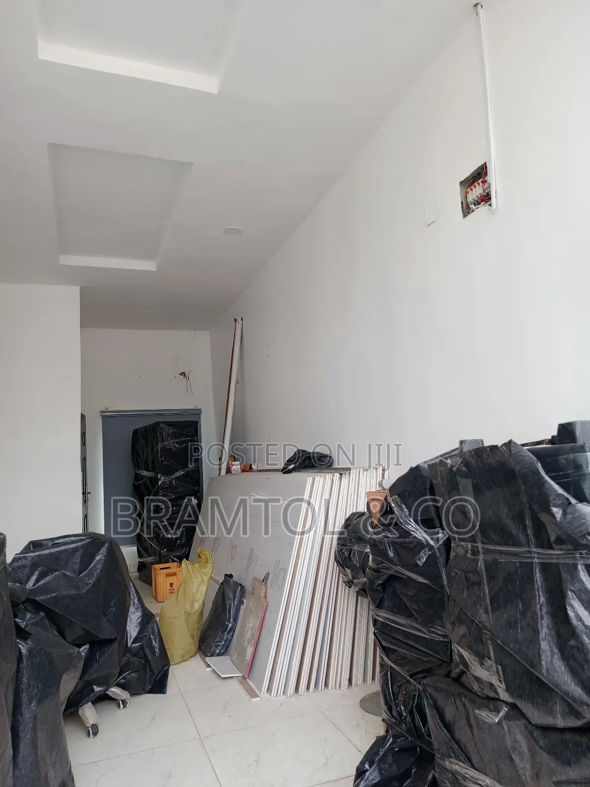 Cute 18sqm Portable Office or Shop Space
