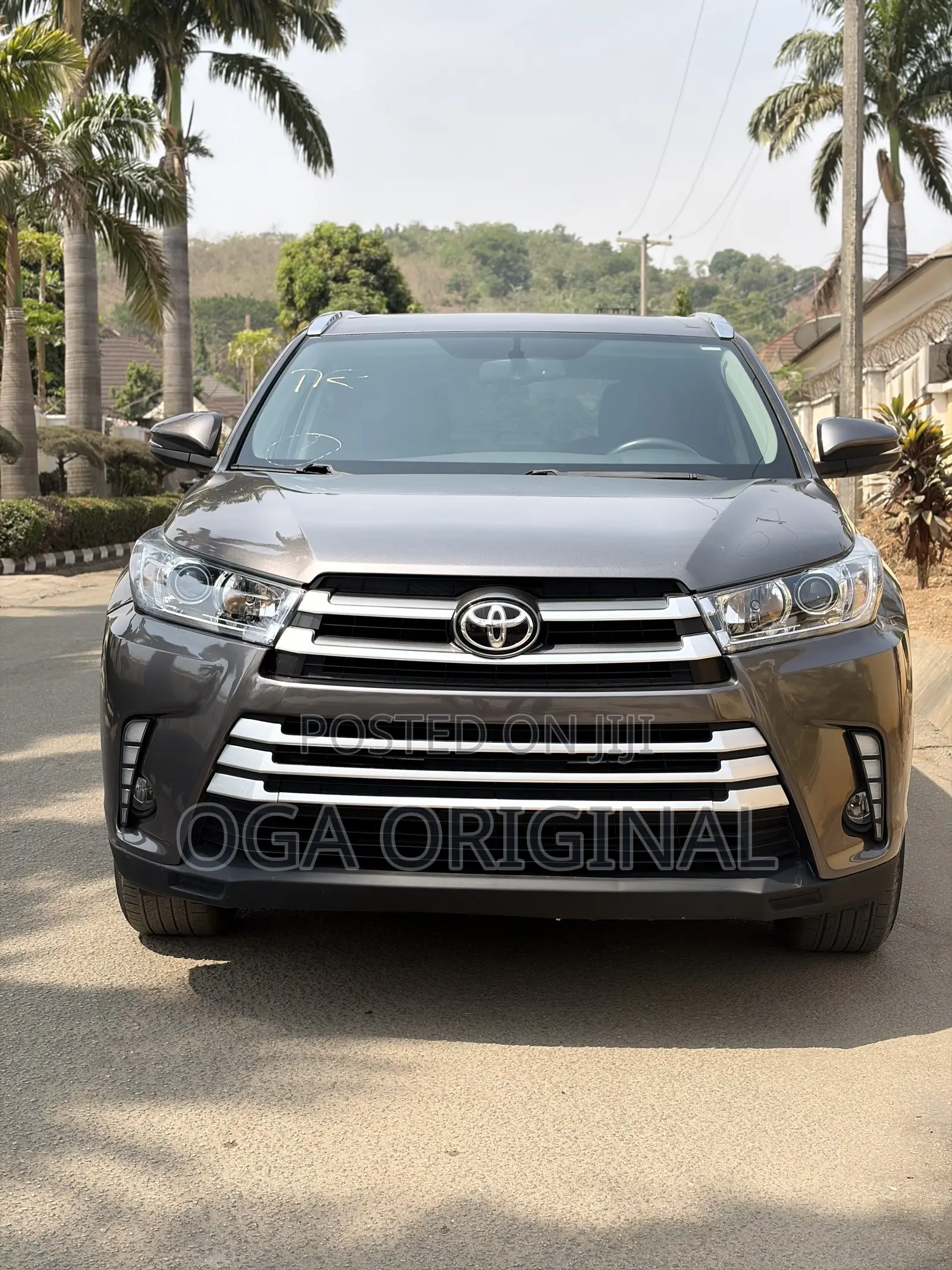 Toyota Highlander XLE V6 4x2 (3.5L 6cyl 6A) 2016 Gray