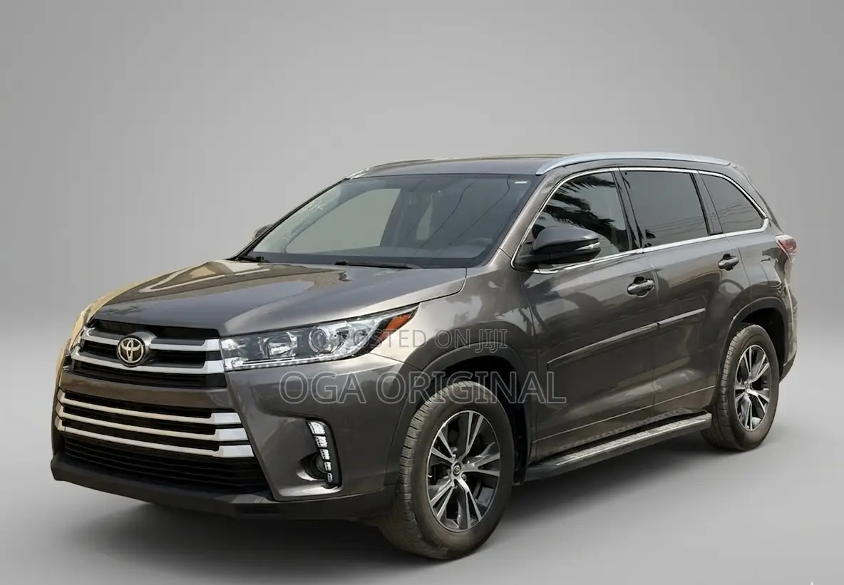 Toyota Highlander XLE V6 4x2 (3.5L 6cyl 6A) 2016 Gray