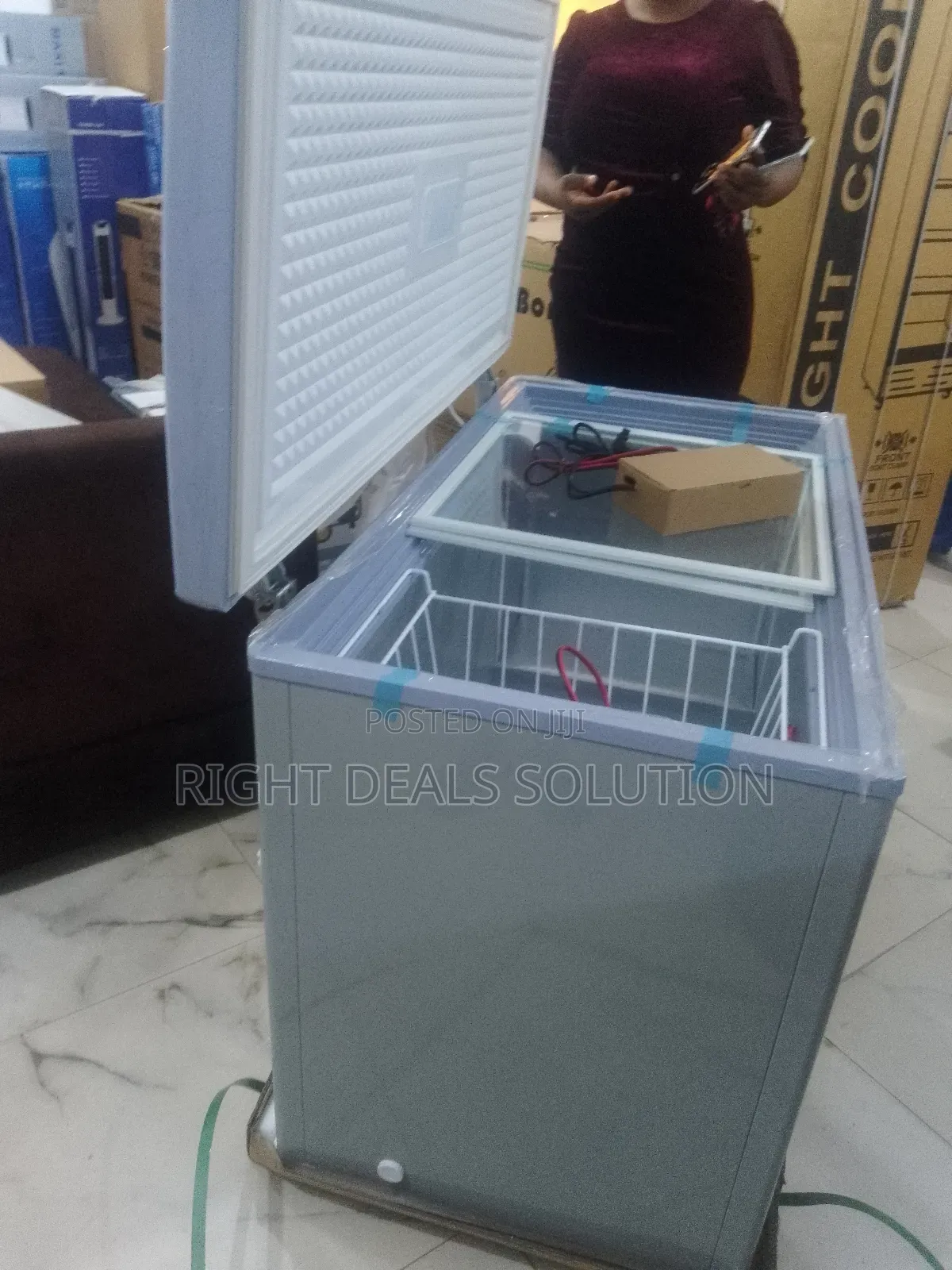 Bona 318l Solar Chest Freezer: Efficiency Meets Convenience