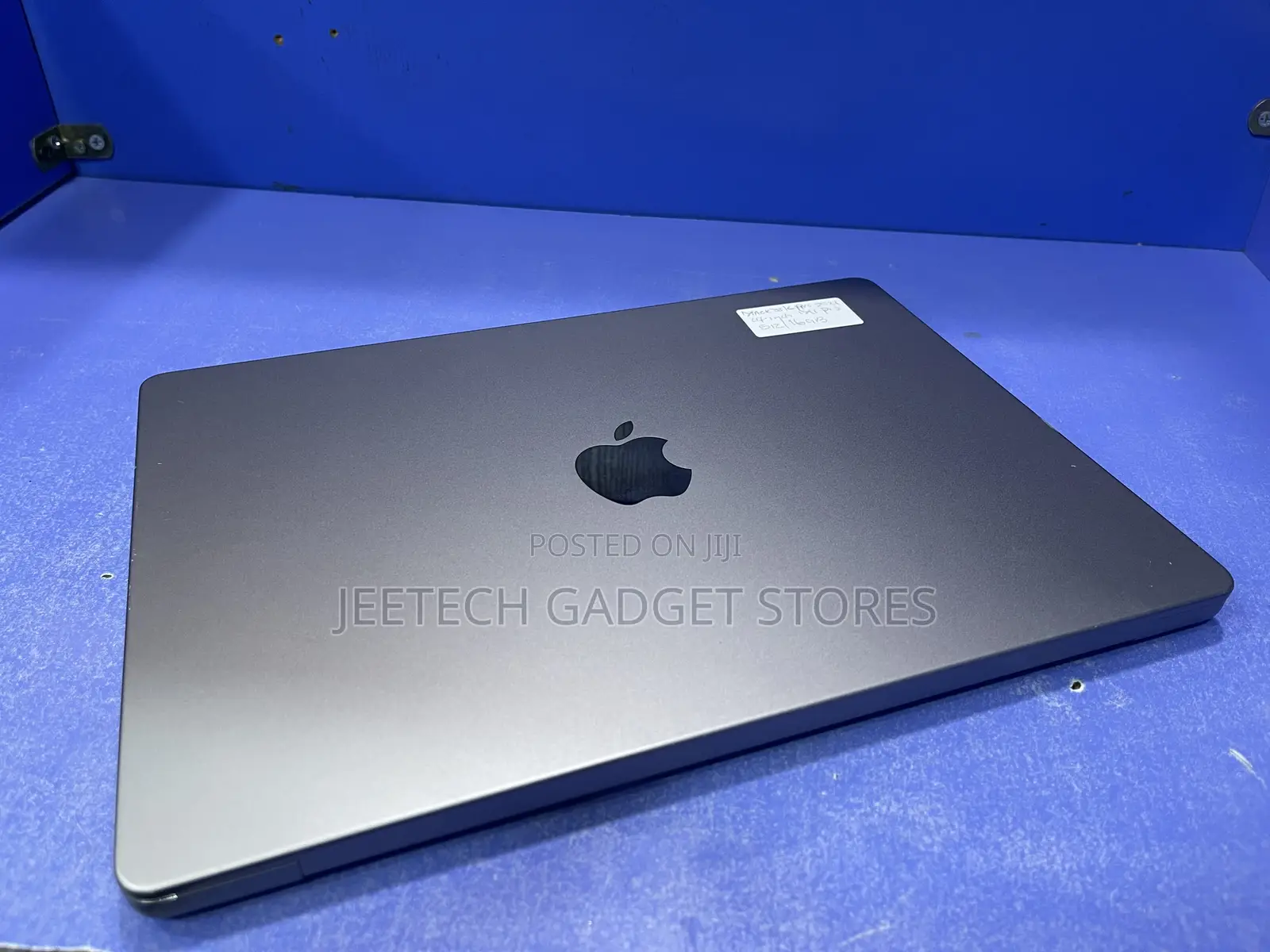 Laptop Apple MacBook Pro 2021 M1 16GB Apple M1 Pro SSD 512GB