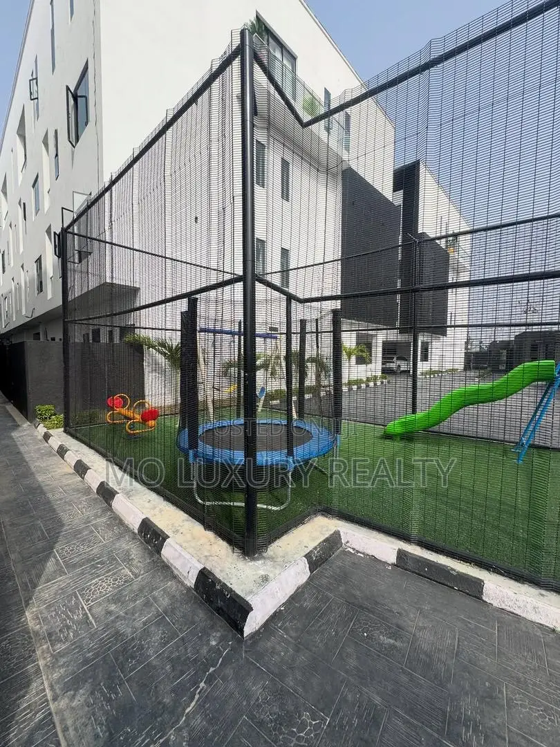 4bdrm Townhouse / Terrace in Ikate-Elegushi for rent