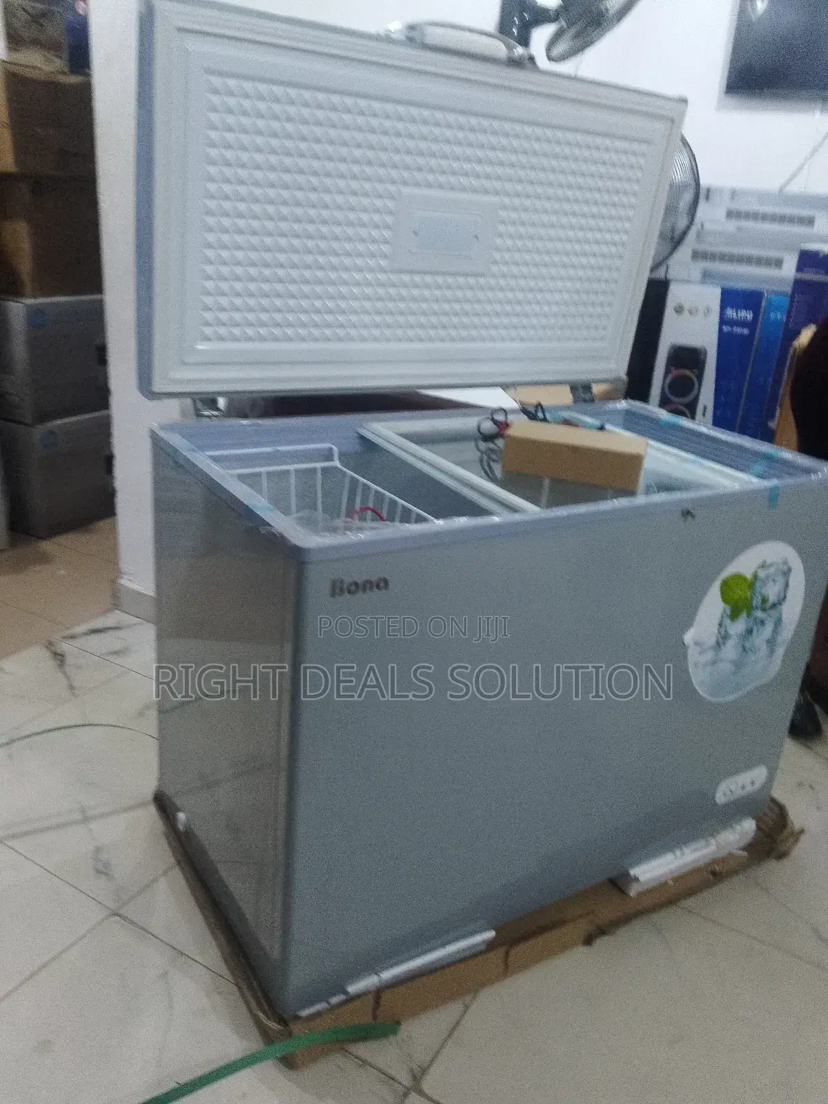 Bona 318l Solar Freezer: A Smart Choice for Home and Outdoors"