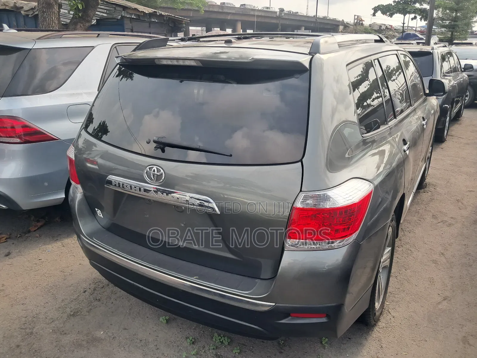 Toyota Highlander Limited 3.5l 4WD 2013 Gray