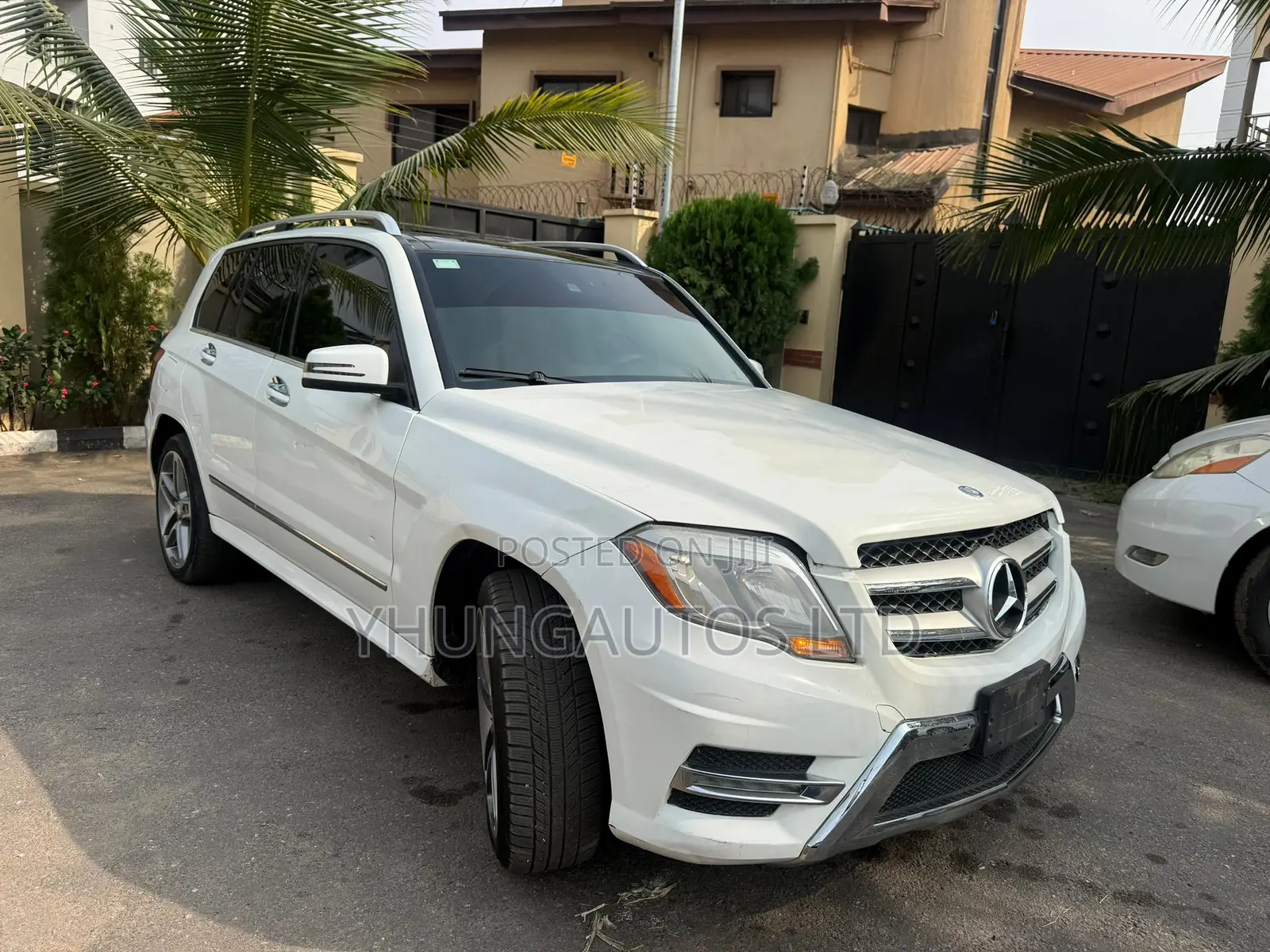 Mercedes-Benz GLK-Class 350 4MATIC 2014 White