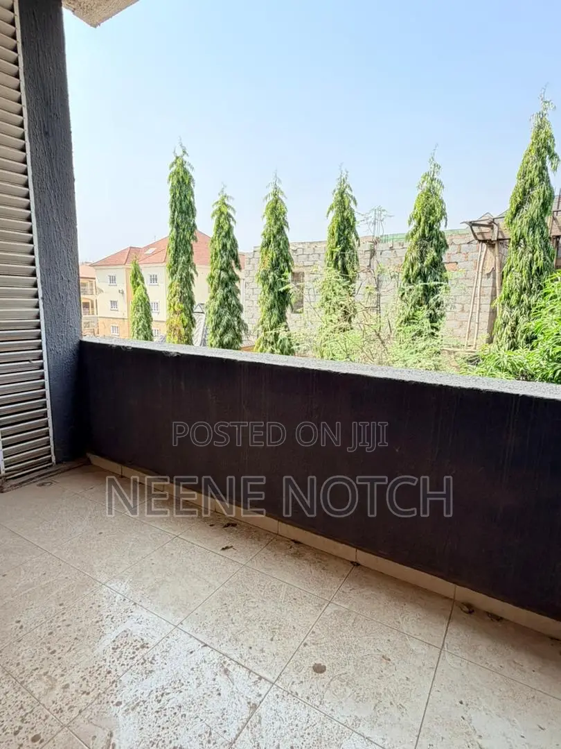 3bdrm Apartment in Kings Street, Wuye for rent