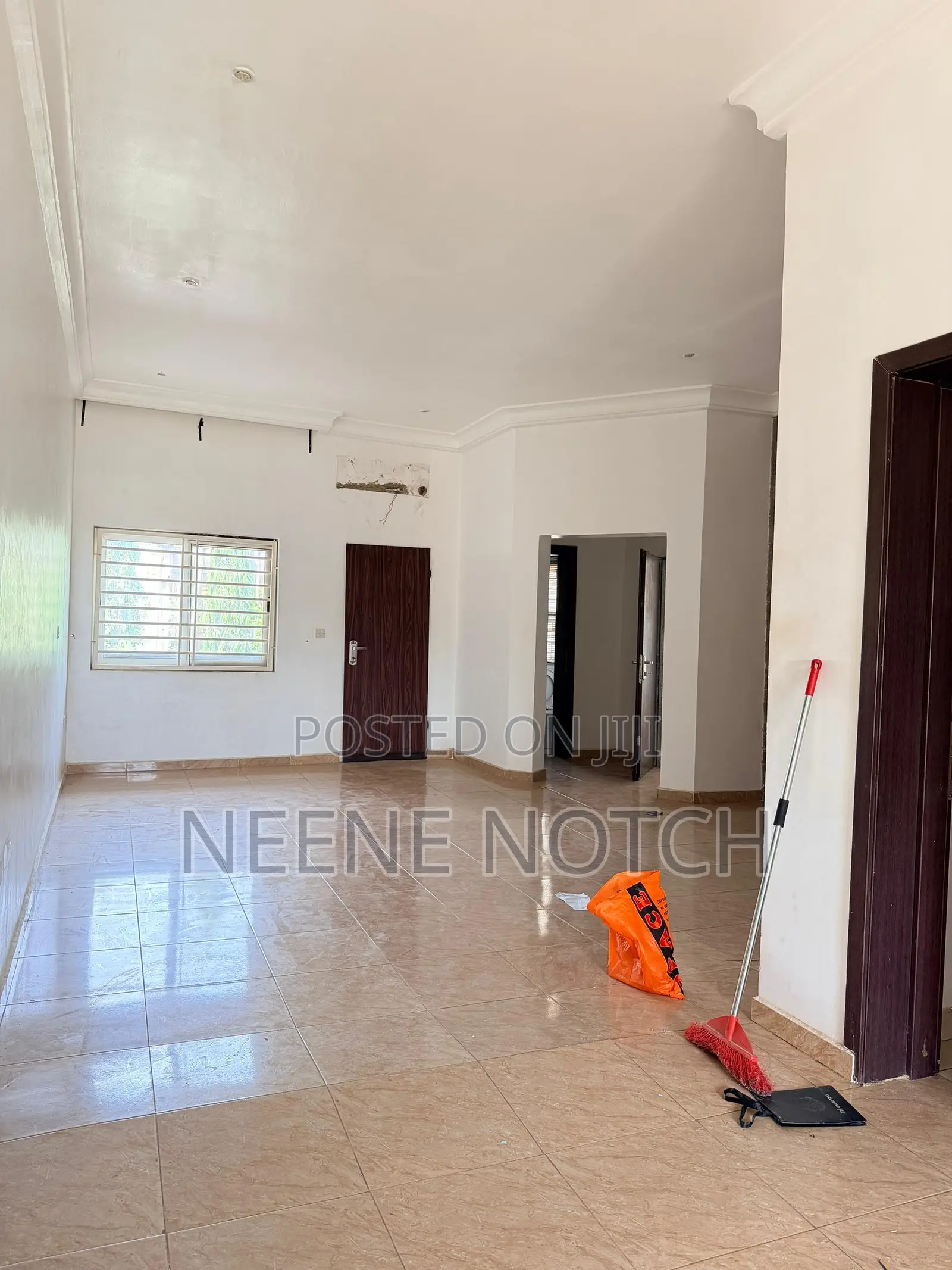 3bdrm Apartment in Kings Street, Wuye for rent