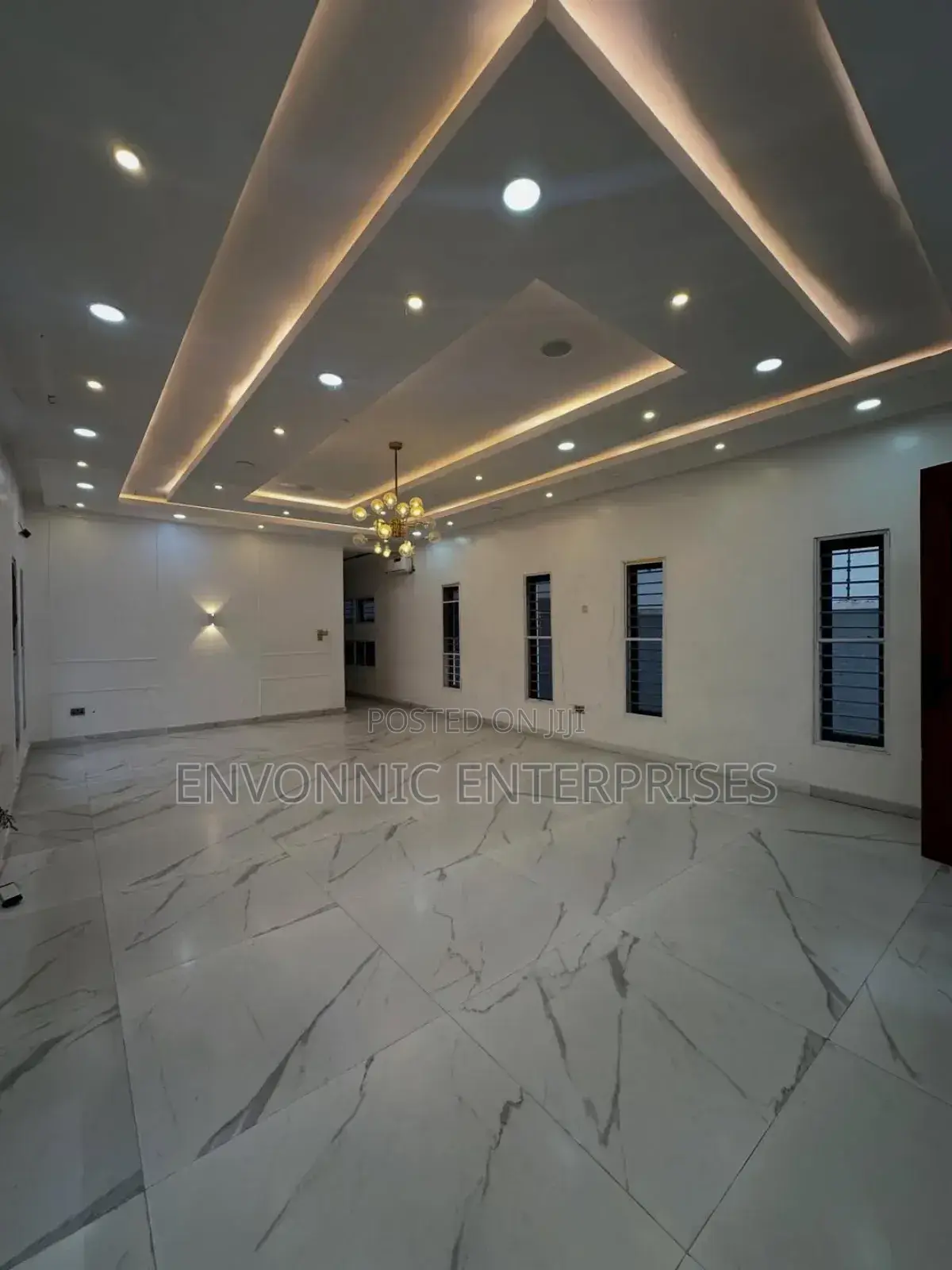 5bdrm Duplex in Agungi for rent
