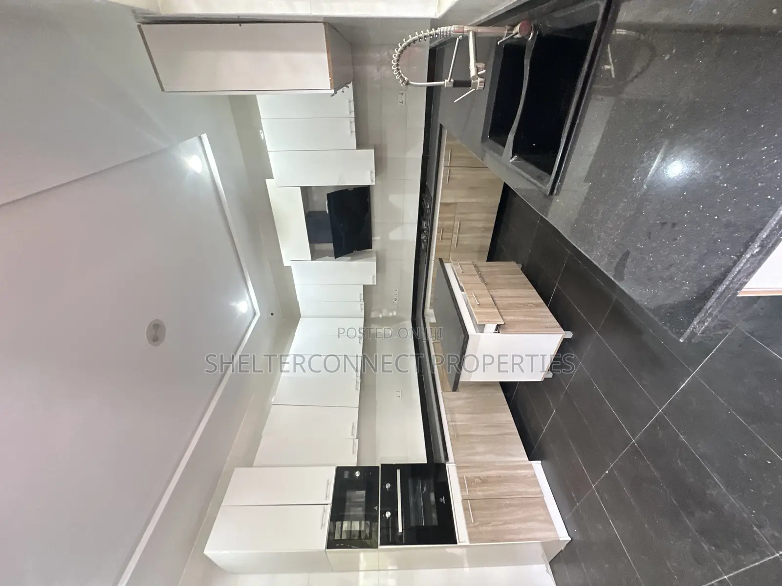 5bdrm Duplex in Lekki for sale