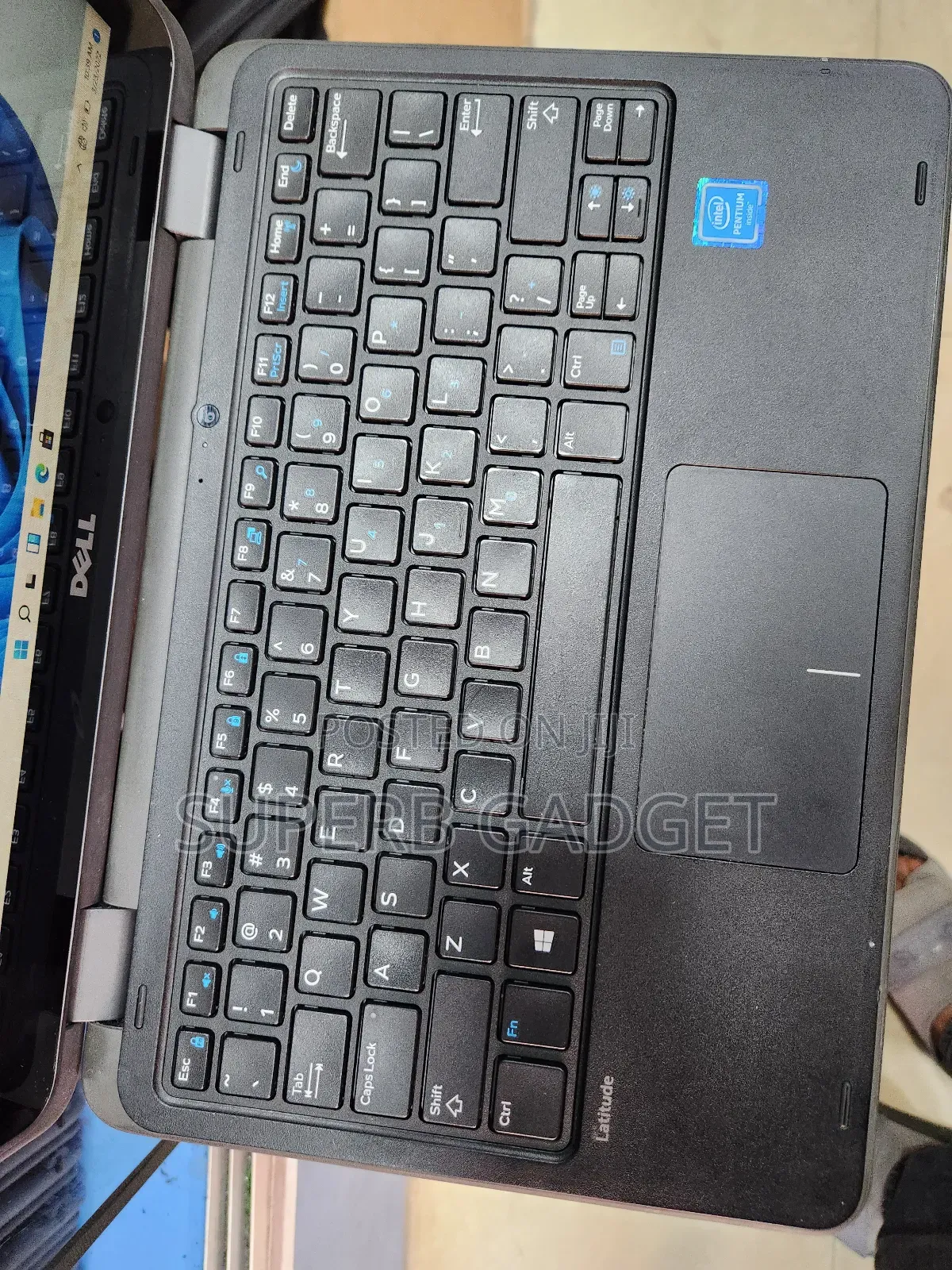 Laptop Dell Latitude 3189 4GB Intel Pentium SSD 128GB