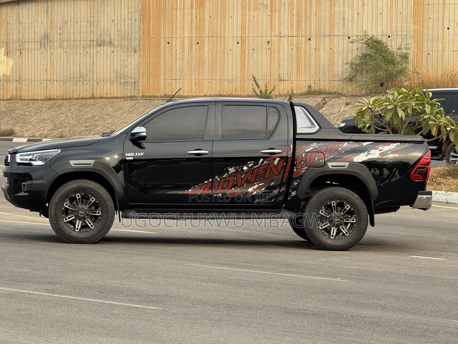 Toyota Hilux 2019 Black