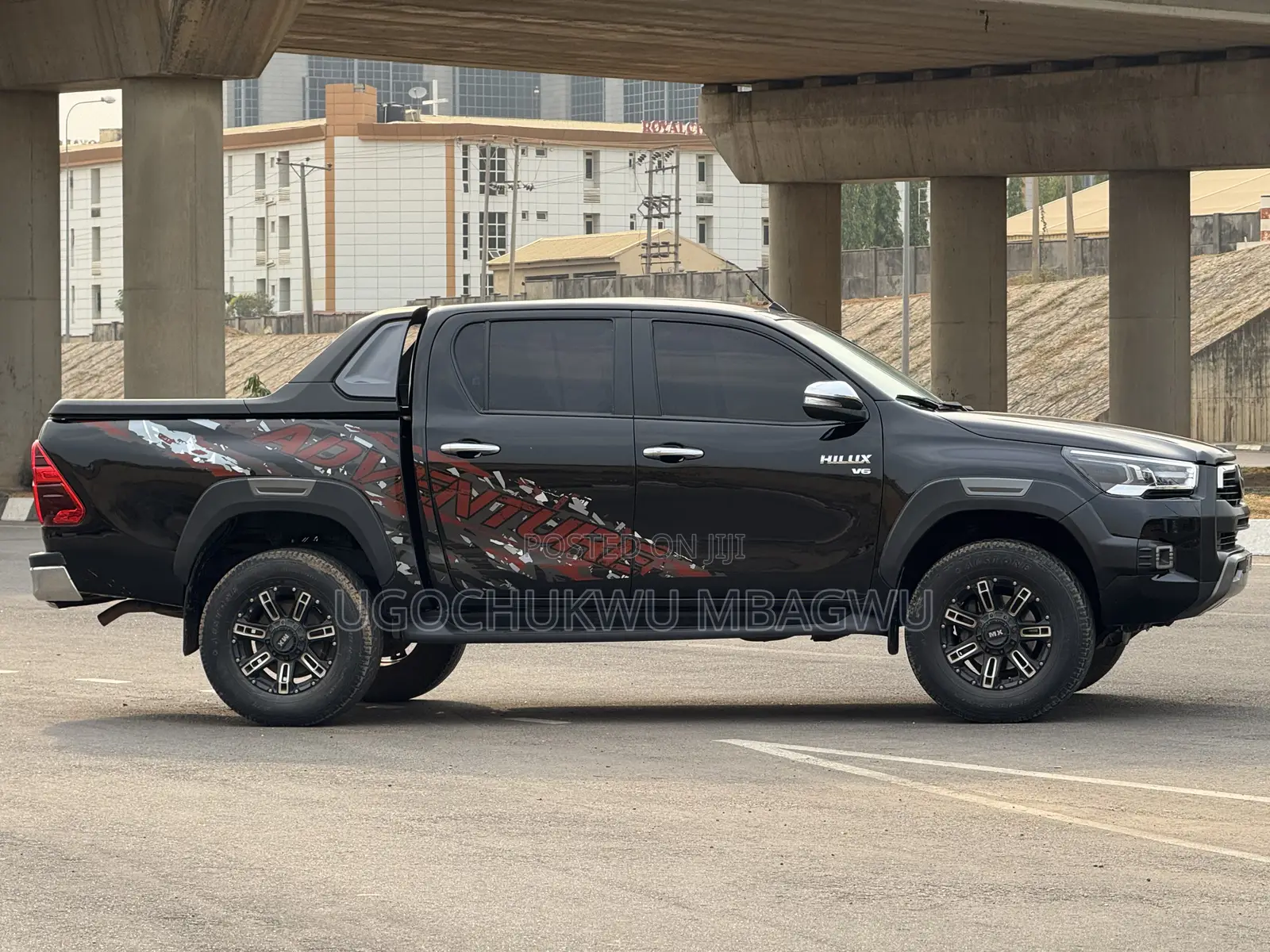 Toyota Hilux 2019 Black