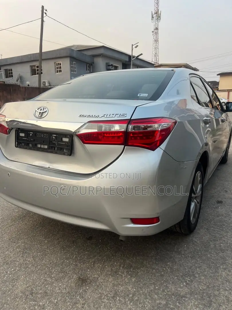 Toyota Corolla 2015 Silver