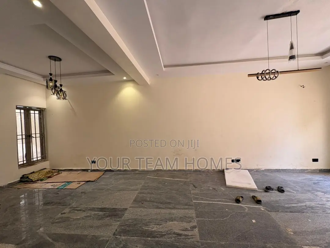 4bdrm Townhouse / Terrace in Maitama for rent