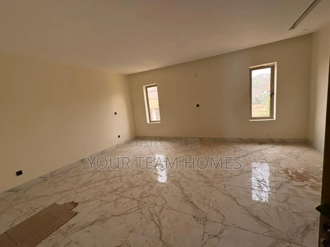 4bdrm Townhouse / Terrace in Maitama for rent